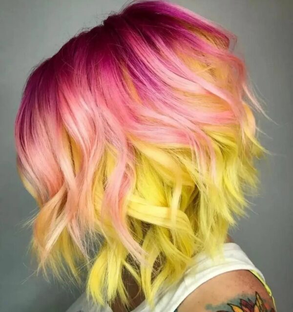 Coloración de pelo. Rosa y amarillo